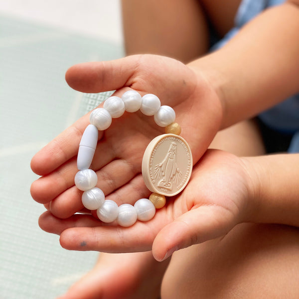 Miraculous Medal Bracelet | Big Kid | Pearl & Cream with Gold